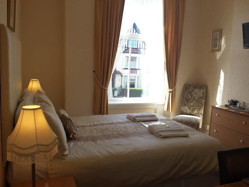 Ascot House (adults Only) Guest house 4*